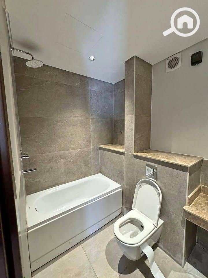 7 8c9405d7-6d80-4b06-81a7-bec758a48486. jpg