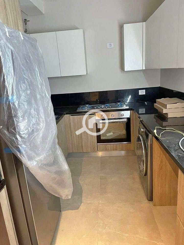 11 ec651596-7974-4512-af5b-bd35df42f720. jpg