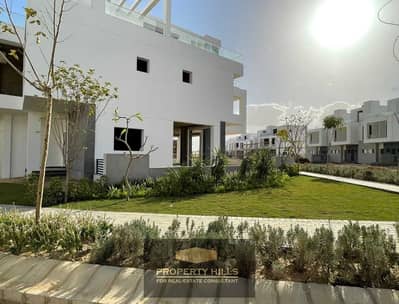 4 Bedroom Twin House for Sale in 6th of October, Giza - 6c6b1a31-2d77-4356-9575-111910ae8b02. jpg