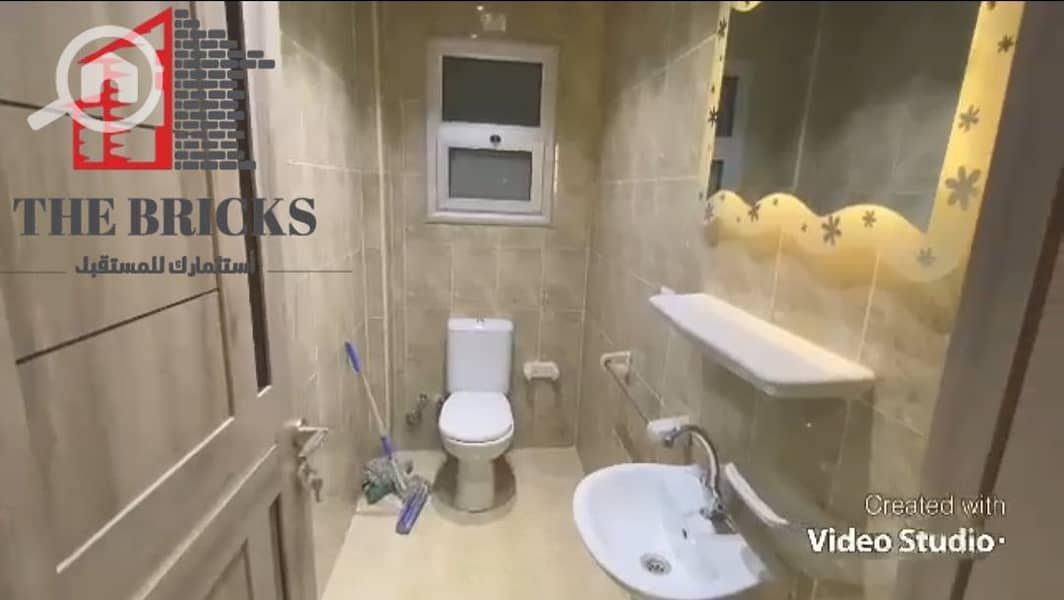 8 1000256742. jpg