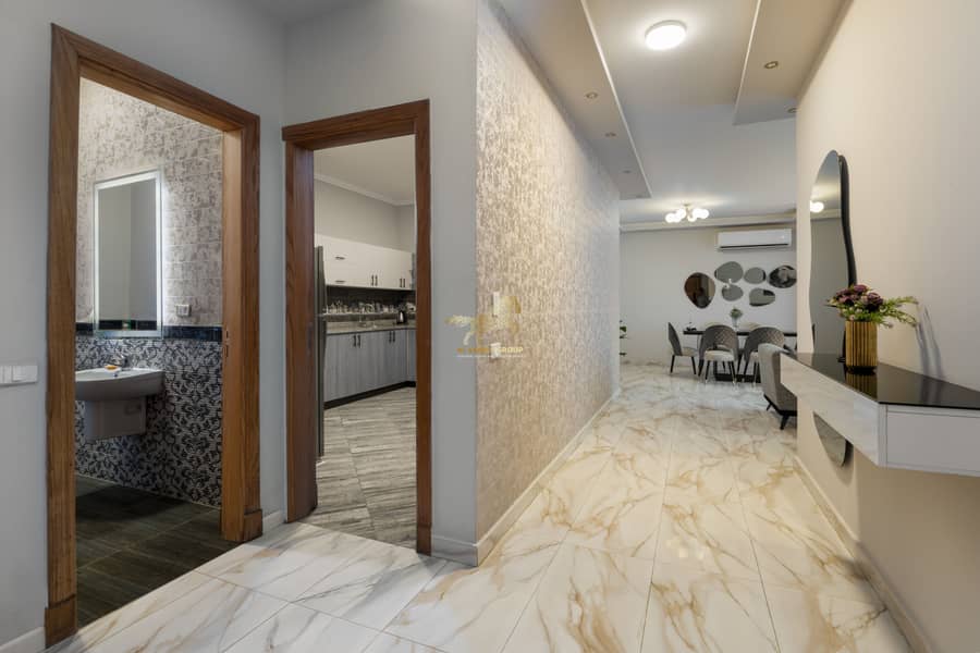 5 0V3A3108-Edit. jpg