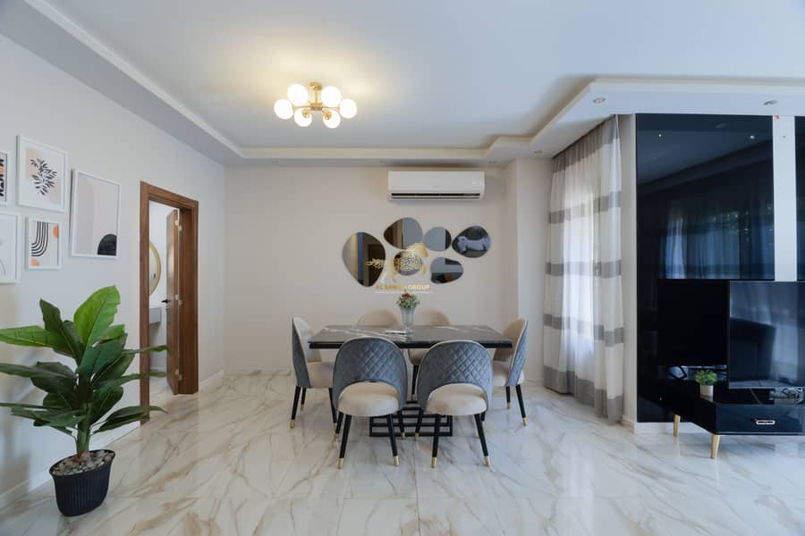 7 0V3A3184-Edit. jpg