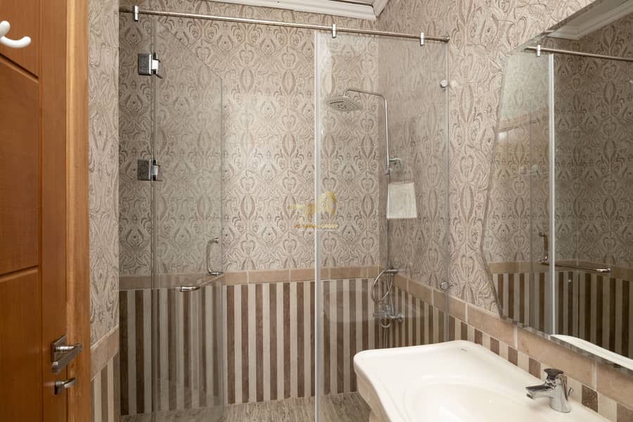 18 0V3A3285-Edit. jpg