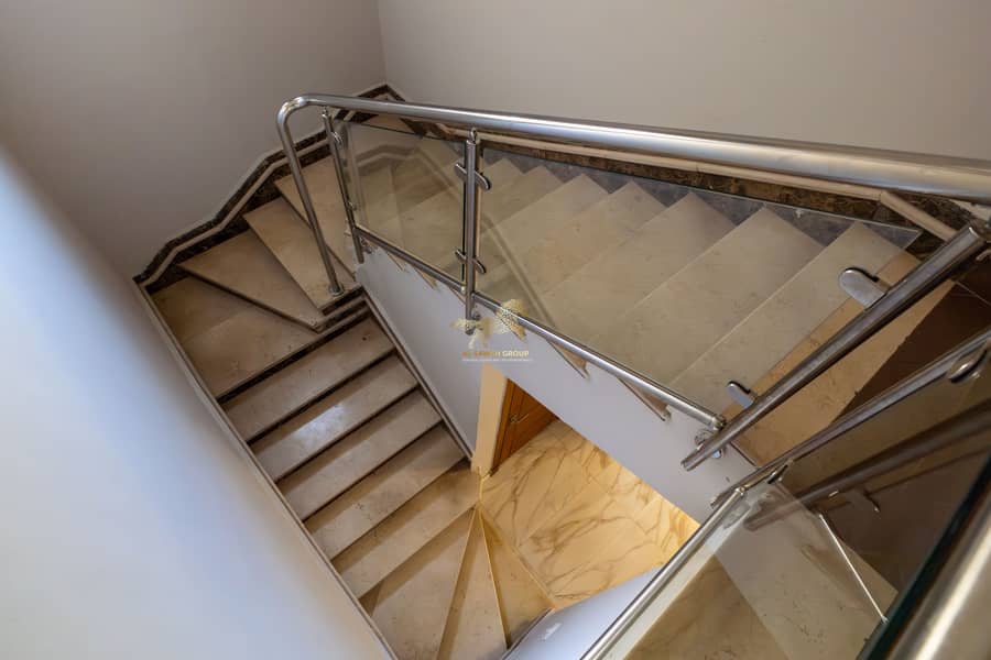 21 0V3A3319-Enhanced-NR. jpg