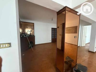 فلیٹ 3 غرف نوم للبيع في سابا باشا، الإسكندرية - 9fc384e5-5914-4186-8ab7-d5a67d211f34. jpg
