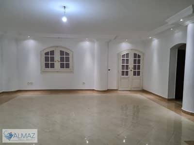 دوبلكس 5 غرف نوم للايجار في القاهرة الجديدة، القاهرة - WhatsApp Image 2025-09-18 at 2.17. 52 PM. jpeg