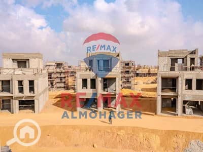 تاون هاوس 3 غرف نوم للبيع في الشيخ زايد، الجيزة - 8ebaf79c-bbcc-4091-b44c-2ea6bb715a16. png