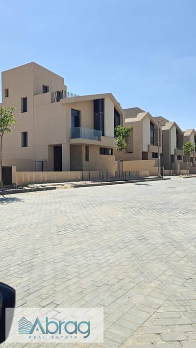 4 Bedroom Villa for Sale in Sheikh Zayed, Giza - 1. jpg