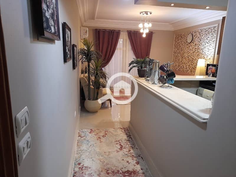 6 829d55d2-4d51-4fa8-a329-32fe7f1ca892. jpeg