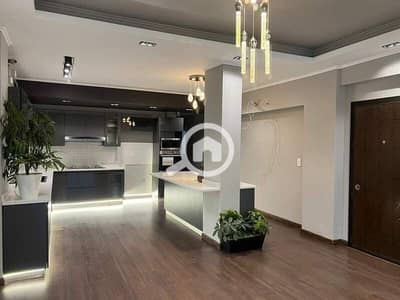 شقة 4 غرف نوم للبيع في 6 أكتوبر، الجيزة - f841cd95-1f34-4e07-9aea-ae087fec5e8f. jpg