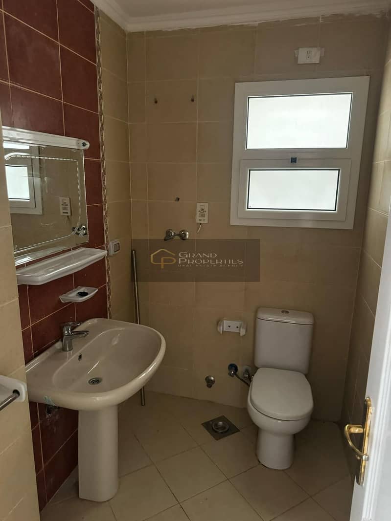 7 IMG-20250922-WA0385. jpg