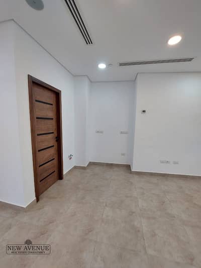 مکتب  للبيع في القاهرة الجديدة، القاهرة - IMG-20250923-WA0002. jpg