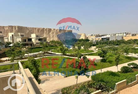بنتهاوس 4 غرف نوم للبيع في 6 أكتوبر، الجيزة - 2fbce260-a699-4cfc-9aa9-ac0af7244e4a. jpg