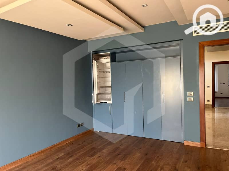 4 Solitaire Palm Hills 4. jpg