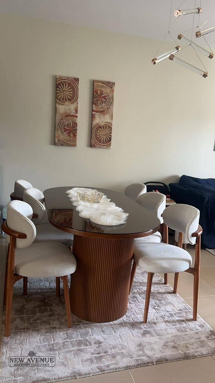 3 dce9467d-ecce-4cab-ab2f-efc64d9e83e0. jpg