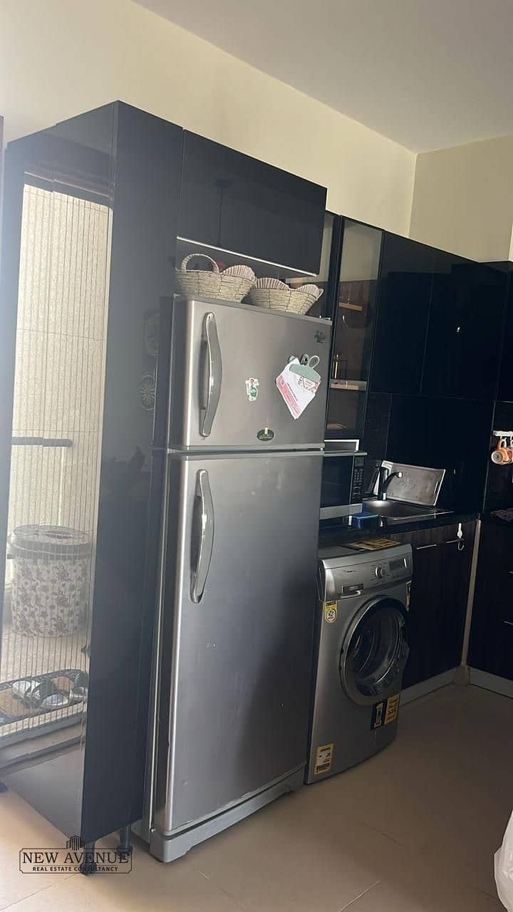 10 b2311a05-7447-478b-b516-3b99b81cb887. jpg