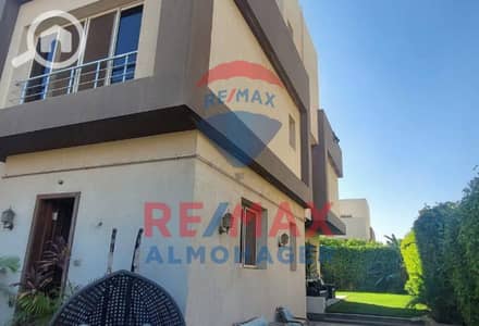 3 Bedroom Twin House for Sale in 6th of October, Giza - 6be53b6e-8730-4168-859f-789938079064. jpg
