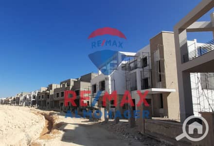4 Bedroom Twin House for Sale in 6th of October, Giza - 0d95dd54-152a-45b0-bbba-2a870219a68d. jpg