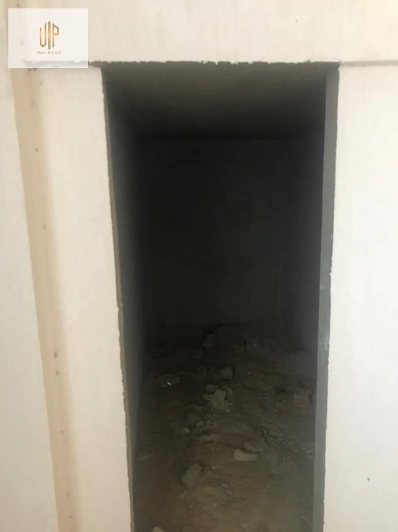 11 IMG-20250918-WA1169. jpg