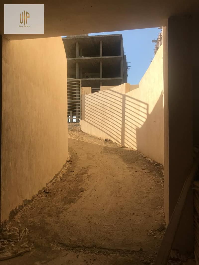 12 IMG-20250918-WA1170. jpg