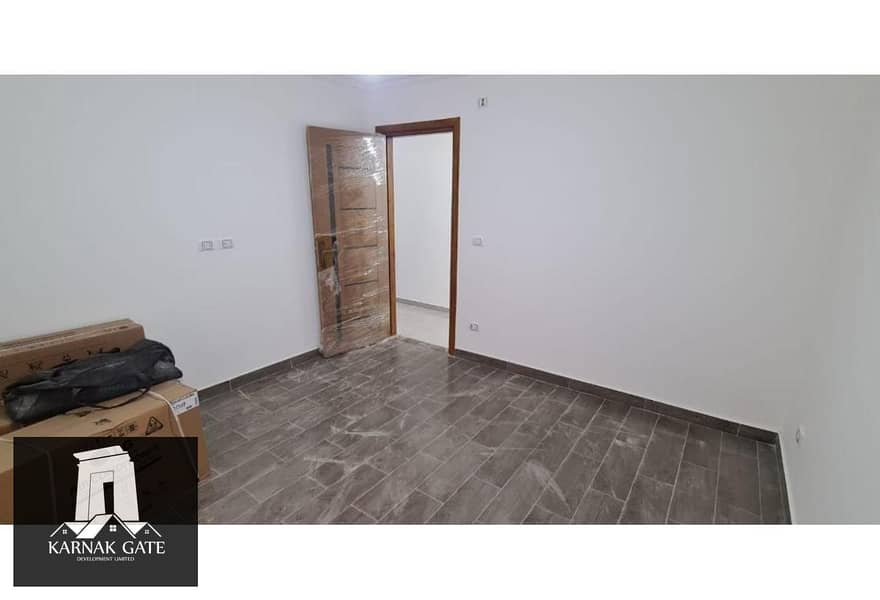 4 5f82e2e3-3c29-4f93-9694-b8ffece7aaf0. jpg