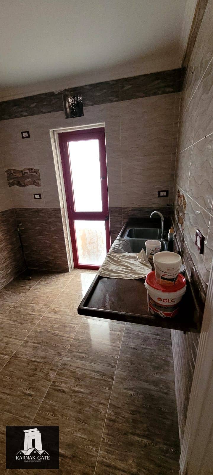 4 03104d71-fee3-4dbe-9552-15a3e3e671a1. jpg