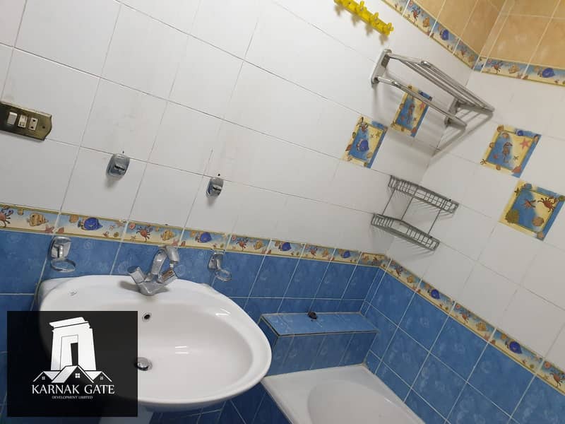 6 4aedf1ff-8580-4e62-8fb4-9aa6ce0cad03. jpg