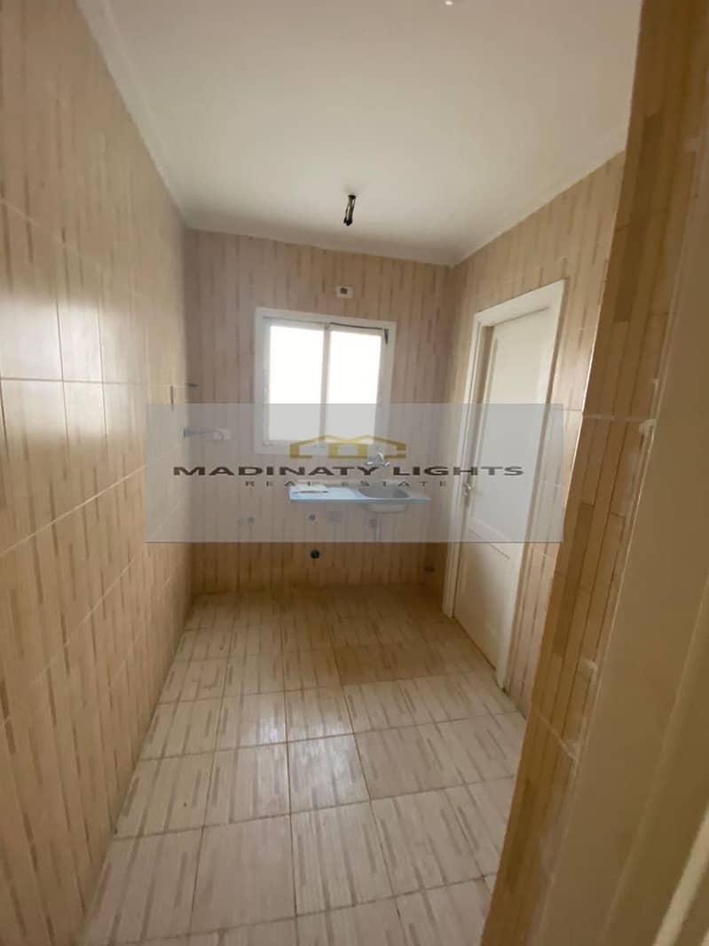 9 490d215c-4ca0-4ceb-bc98-20f50e437df7. jpg