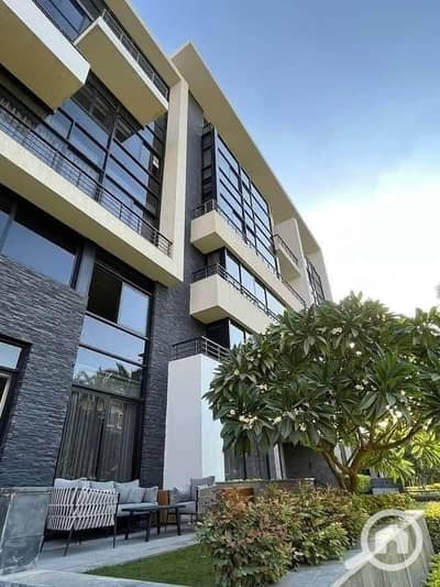 4 Bedroom Flat for Sale in New Cairo, Cairo - 553880300_122230932548161705_5642131159973637464_n. jpg