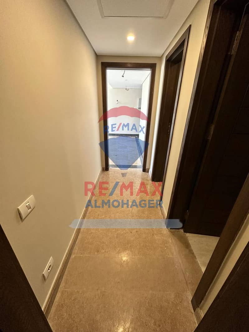 2 6fed8c5e-93a2-4aee-900f-cbafa16bbbae. jpg
