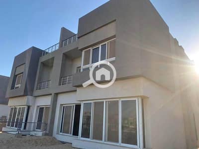 5 Bedroom Villa for Sale in Sheikh Zayed, Giza - 456133100_1206516997157593_5168681720777584478_n. jpg