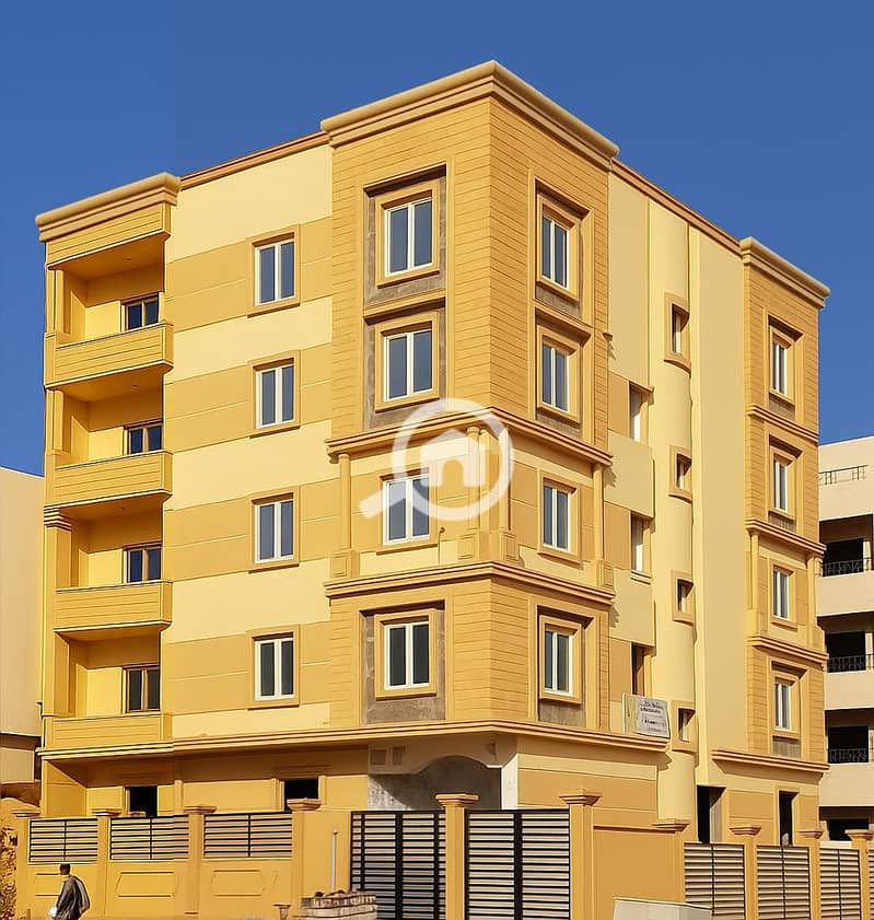 11 20250722_1604_واجهة بناء حديثة_rembvvfpfhjn. jpg