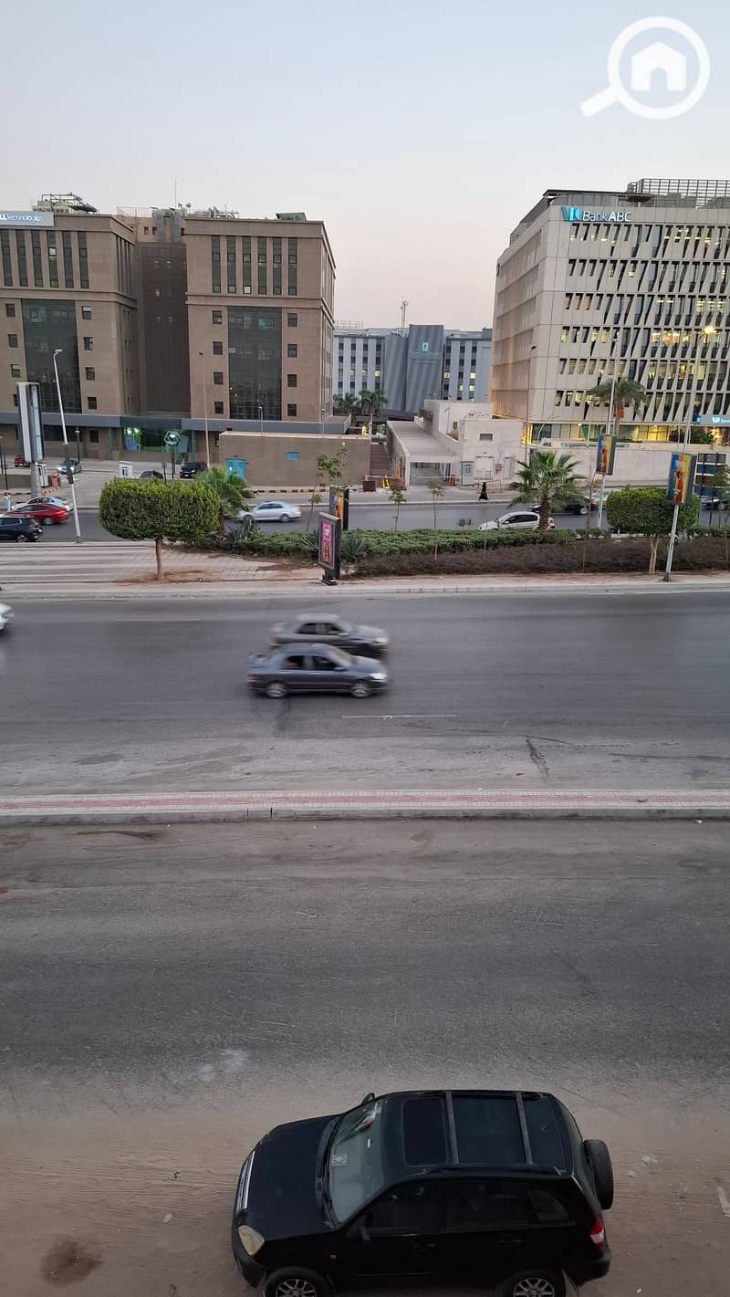 3 جنوب الاكاديمية  كايرو9. jpg