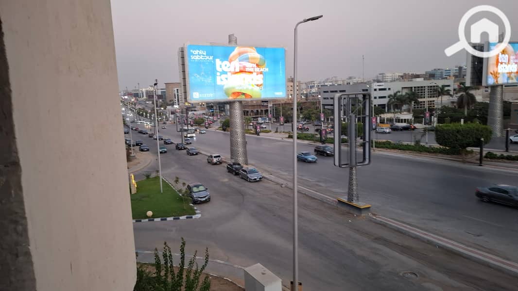 8 جنوب الاكاديمية---------. jpg