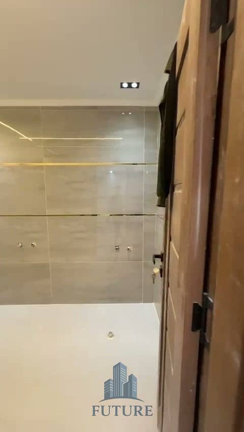 19 WhatsApp Video 2025-09-22 at 00.20. 46_5626f967. mp4_20250922_005004.581. jpg