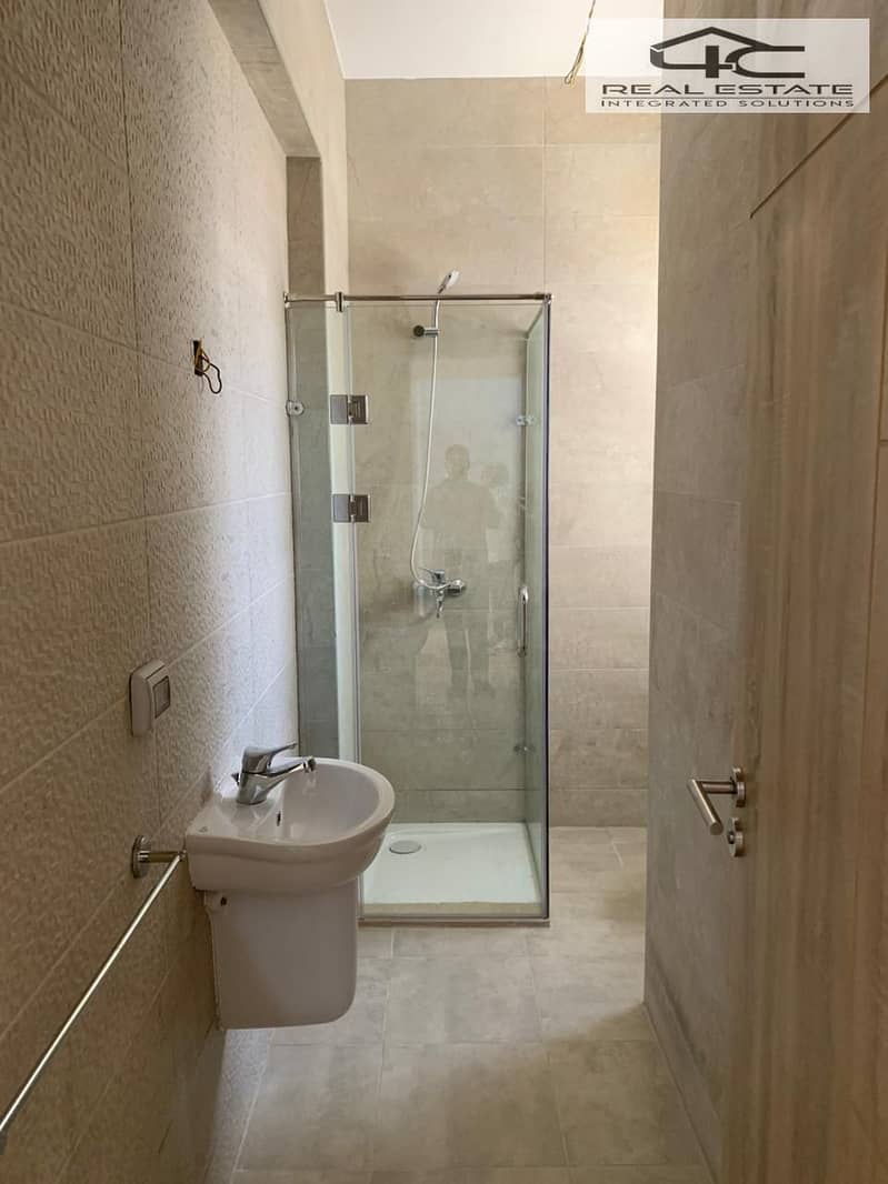 10 WhatsApp Image 2025-09-22 at 12.22. 23 PM (1). jpeg