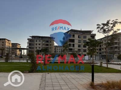 3 Bedroom Flat for Sale in 6th of October, Giza - 1 (10). jpeg