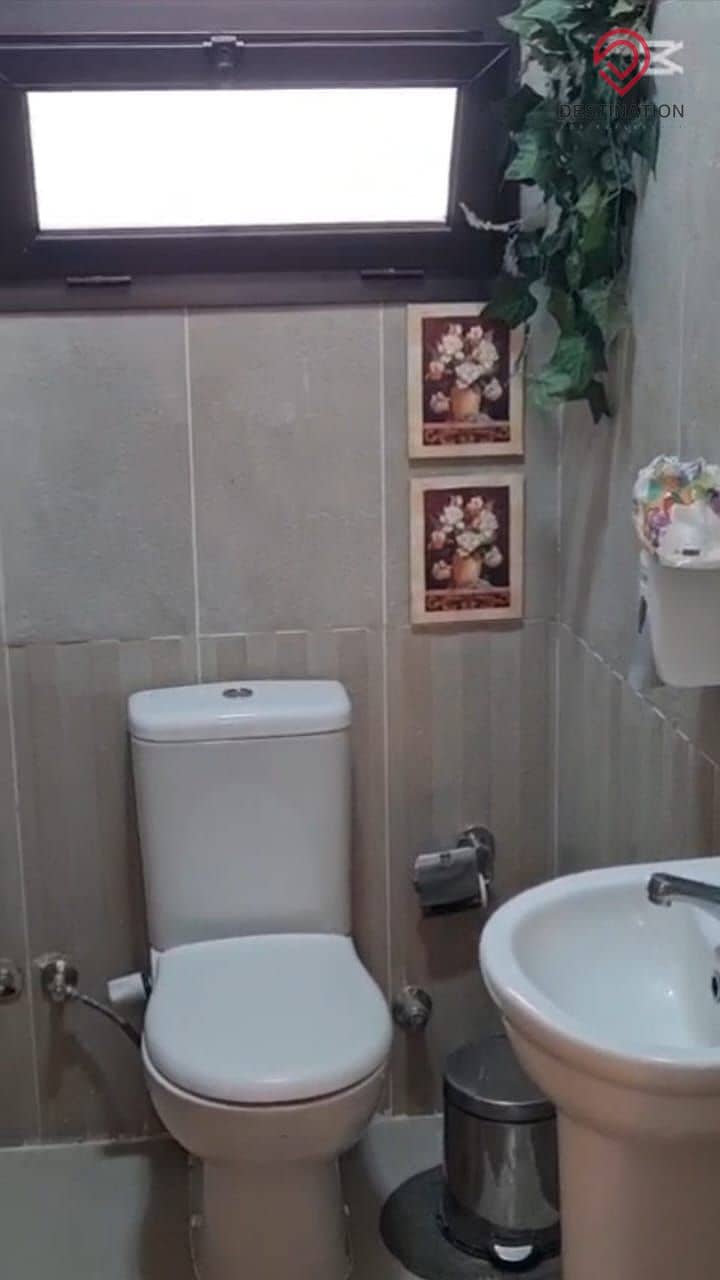 17 d7ad05dd-cd60-4bd7-bbfb-d8d65c5d4b3c. jpg