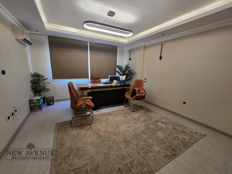 7 cbf082db-59d3-4e77-aaa8-018053af69f1. jpeg