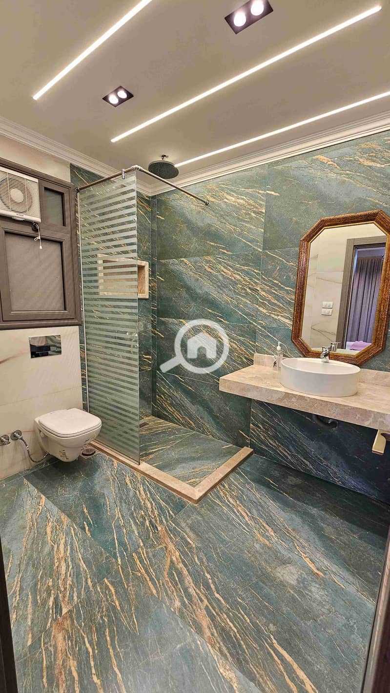 4 20250924_195505. jpg