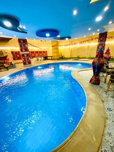 2 Bedroom Villa for Rent in Shorouk City, Cairo - فيلا بحمام سباحة لليجار اليومي للعائلات