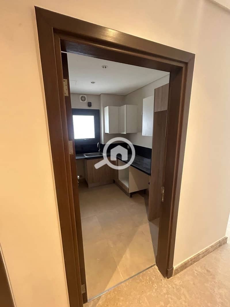 10 502579014_2106502123178970_8084821016618532886_n. jpg