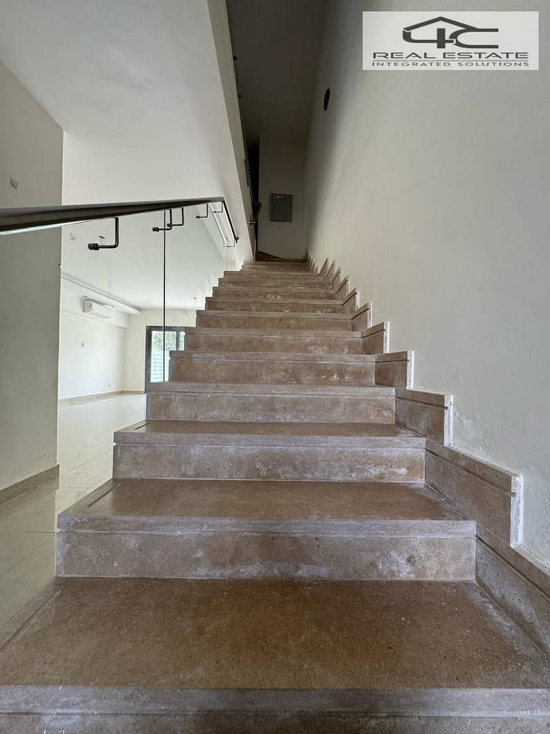 12 WhatsApp Image 2025-05-25 at 4.12. 26 PM. jpeg