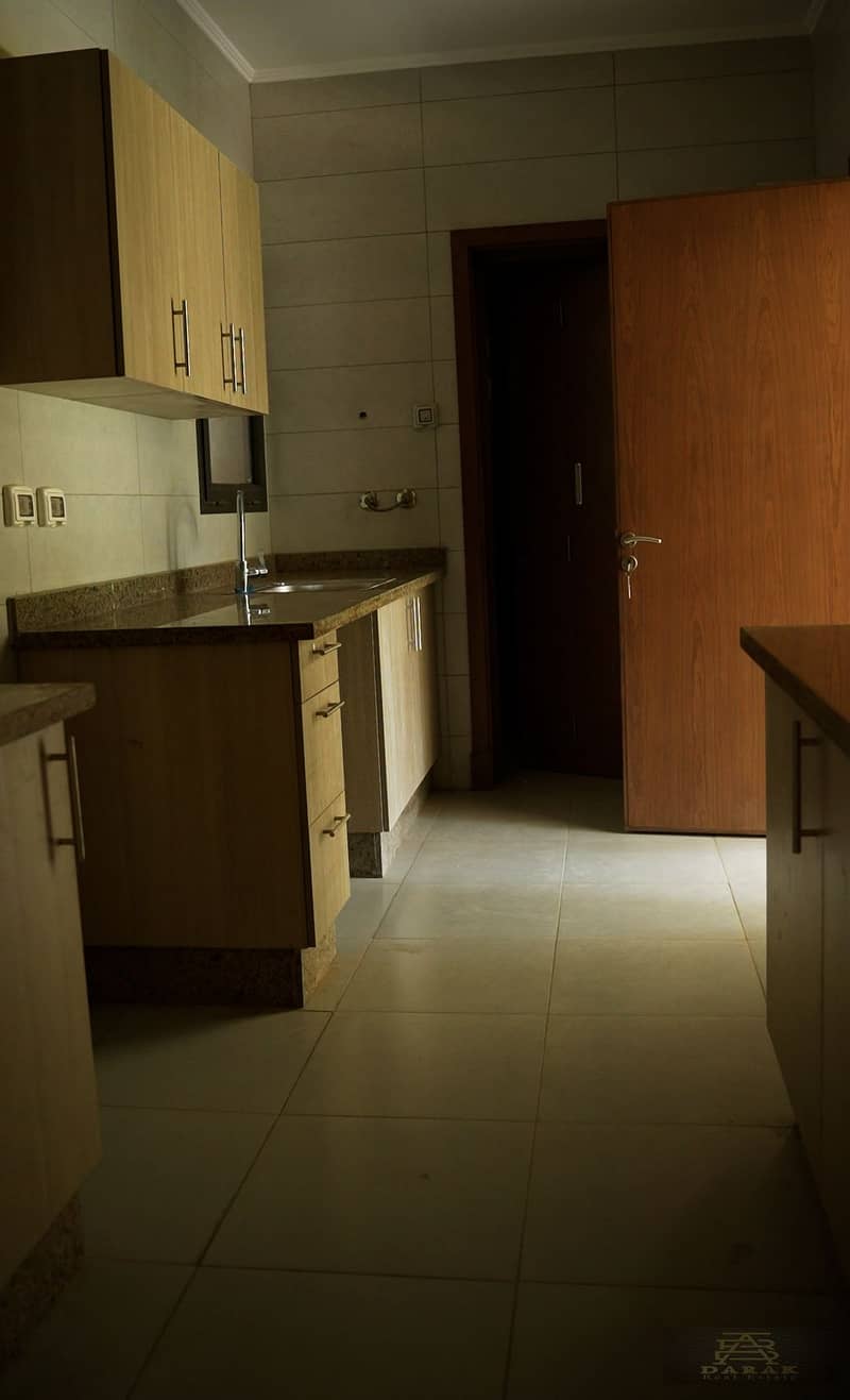 25 stills. 00_06_01_20. Still013. jpg