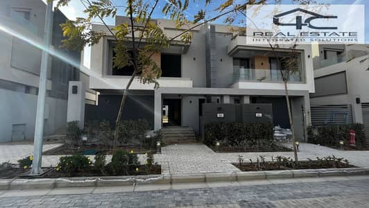 3 Bedroom Townhouse for Sale in New Capital City, Cairo - 62b6a4a0-d773-45ec-aa38-79465f589e37. jpeg