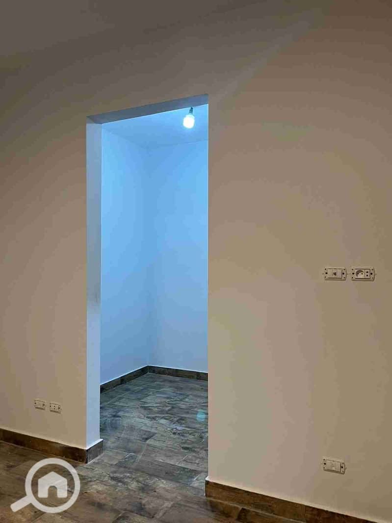 7 1000086496. jpg