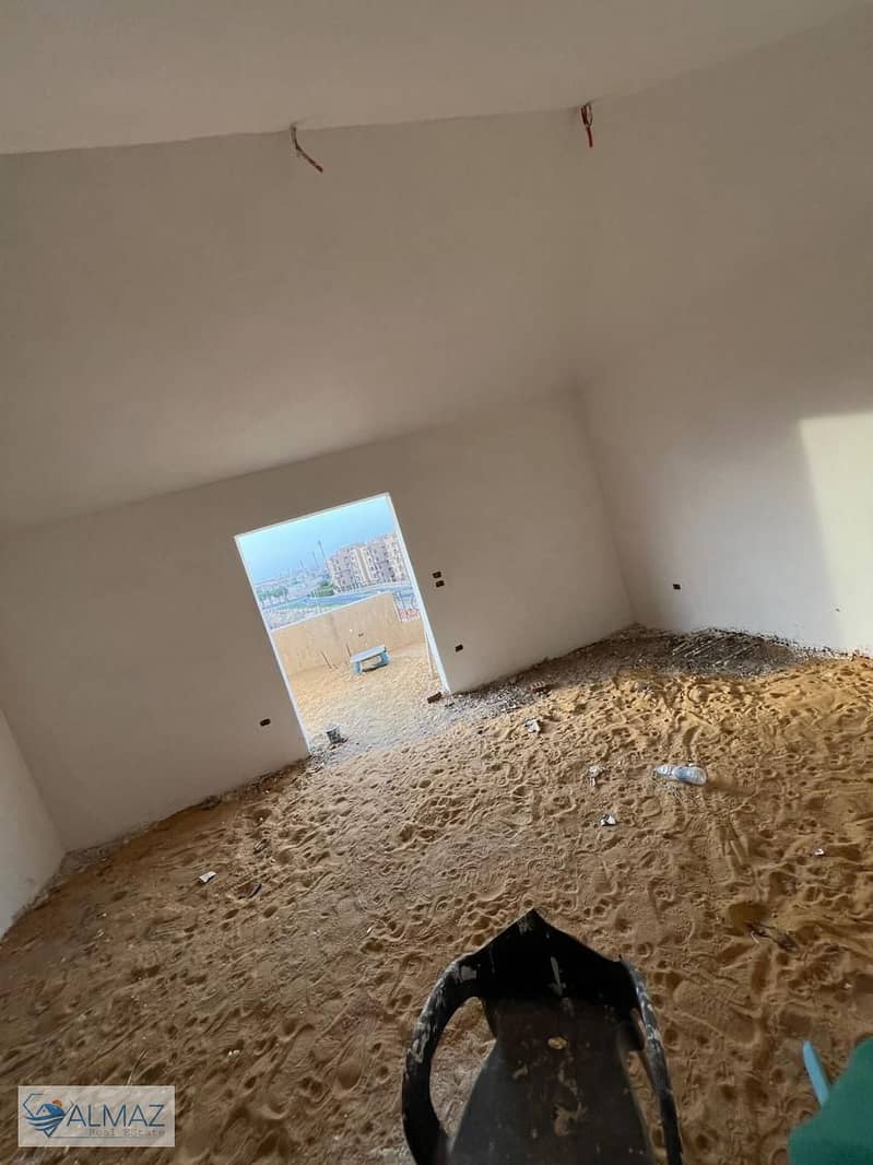 2 WhatsApp Image 2025-09-25 at 1.02. 25 PM (1). jpeg