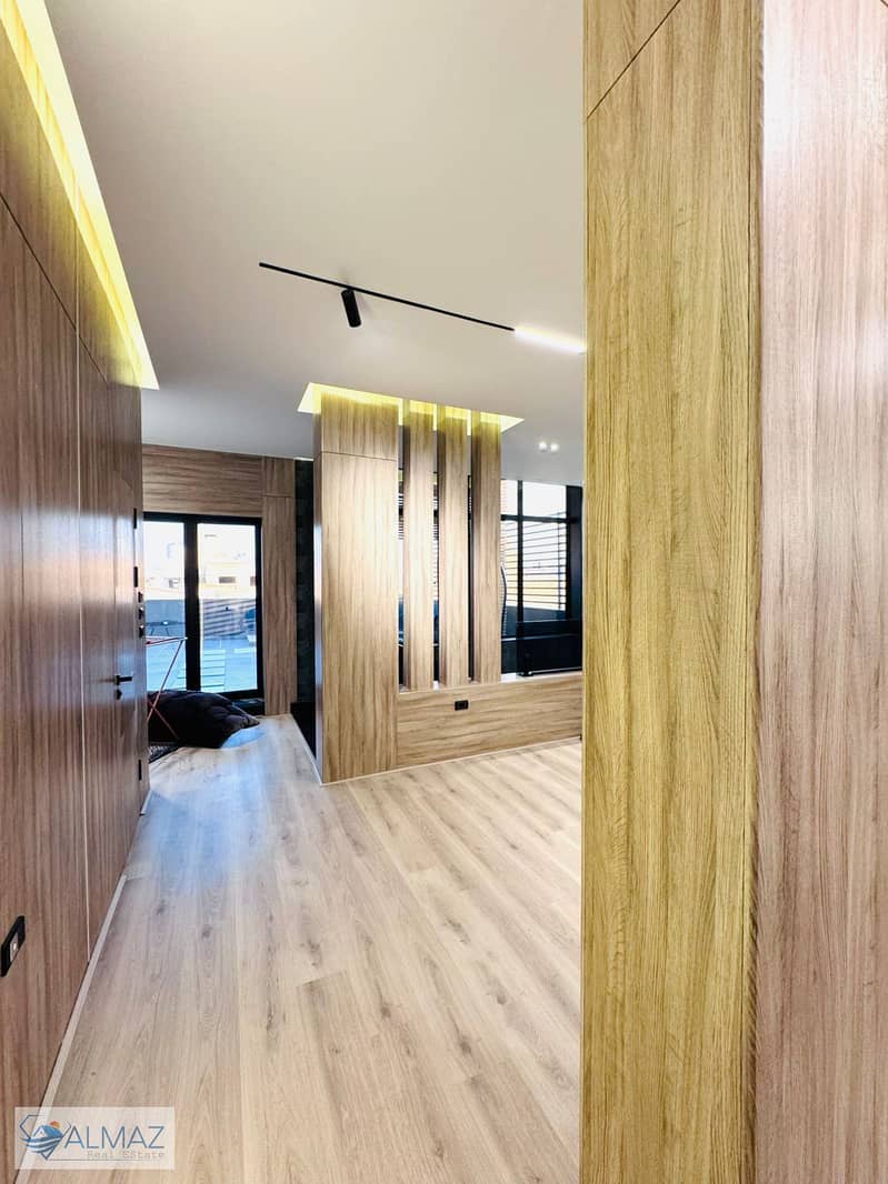 8 WhatsApp Image 2025-09-25 at 4.16. 24 PM. jpeg