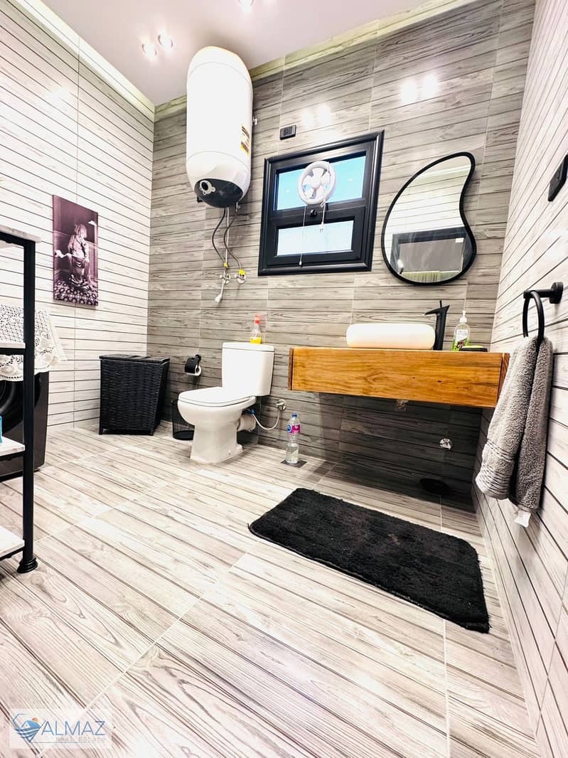 32 WhatsApp Image 2025-09-25 at 4.17. 51 PM. jpeg