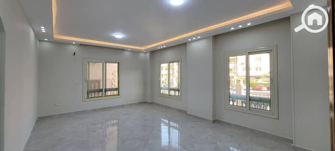 فلیٹ 3 غرف نوم للايجار في الشيخ زايد، الجيزة - IMG-20250823-WA0032. jpg
